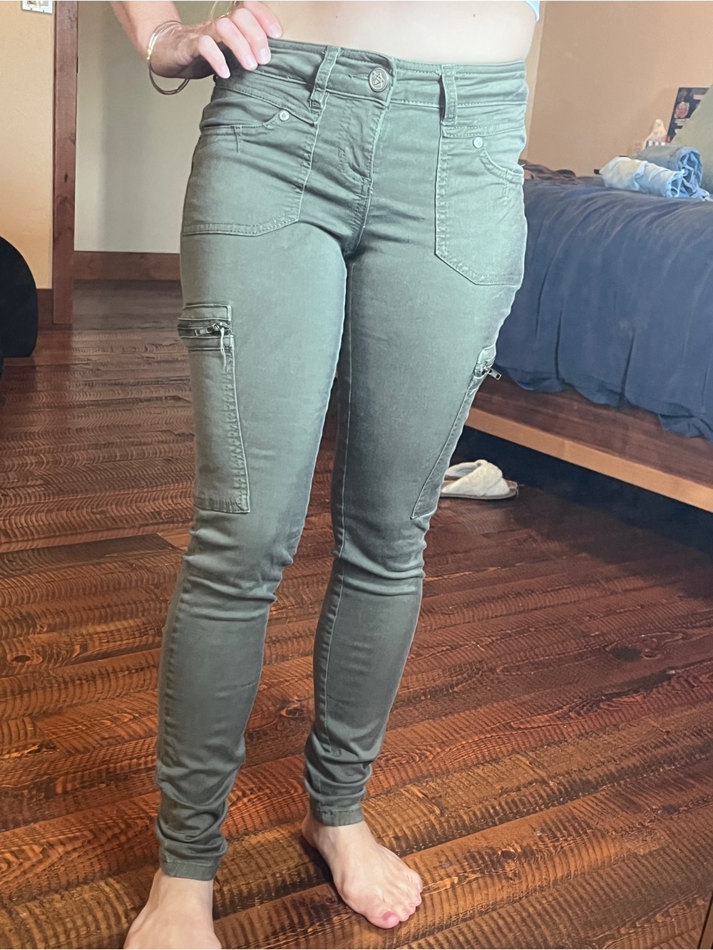 Almost Famous Olive Green Cargo Skinny Pants size 3